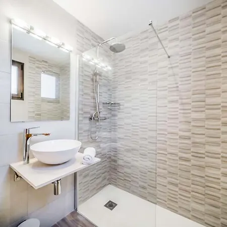 Sleeps 6 Pool Air Con Wifi Villa Pollença